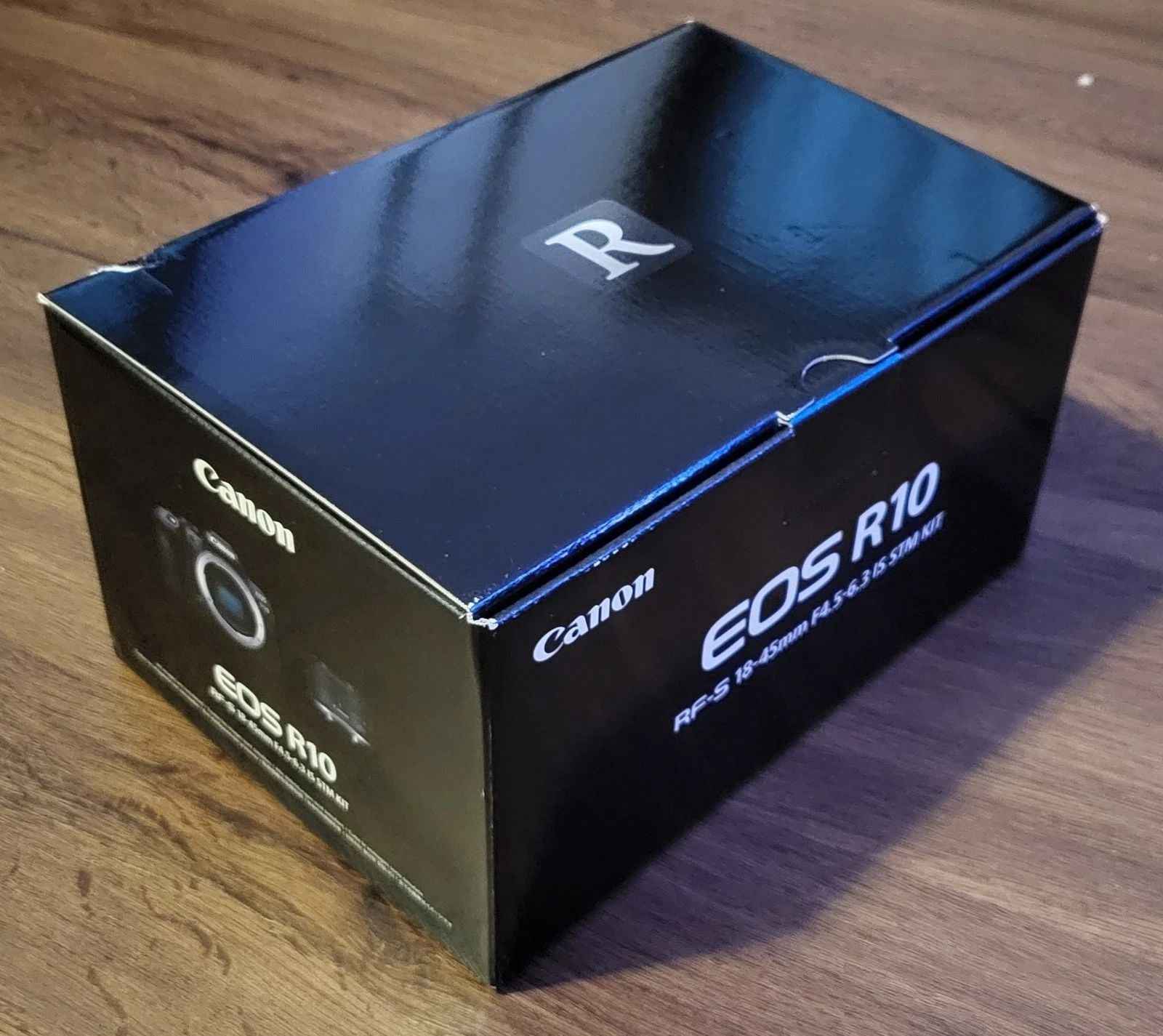 Canon EOS R10 Mirrorless Camera with RF-S 18-45 f/4.5-6.3 IS STM Lens - cameraavenue