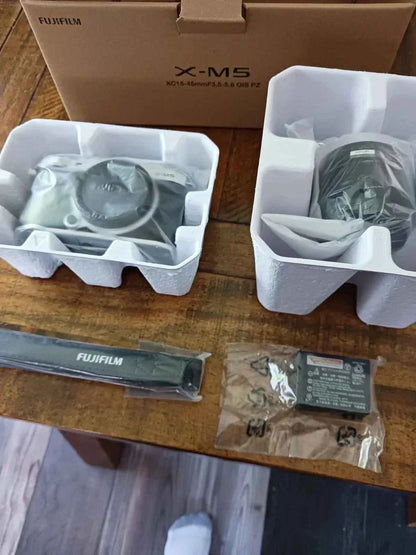 Fujifilm X-M5 Camera with XC 15-45mm f/3.5-5.6 Lens - Silver - cameraavenue