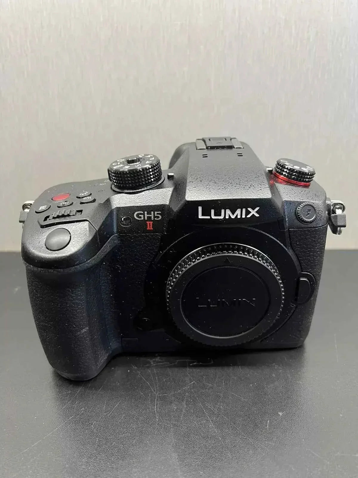 Panasonic LUMIX GH5 II 20.3MP Mirrorless Micro Four Thirds Camera – DC-GH5M - cameraavenue