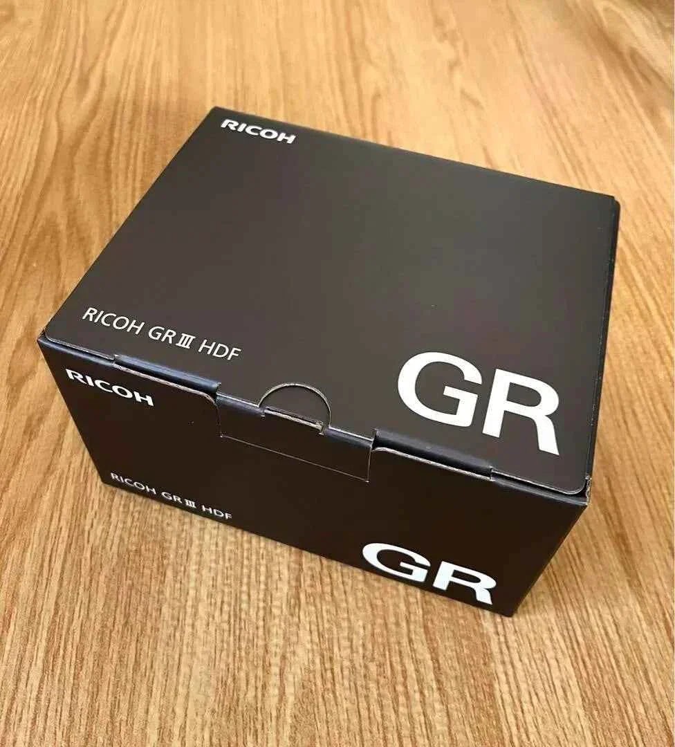 Ricoh GR III HDF f/2.8 Compact Digital Camera - Black Single Focus Lens - cameraavenue