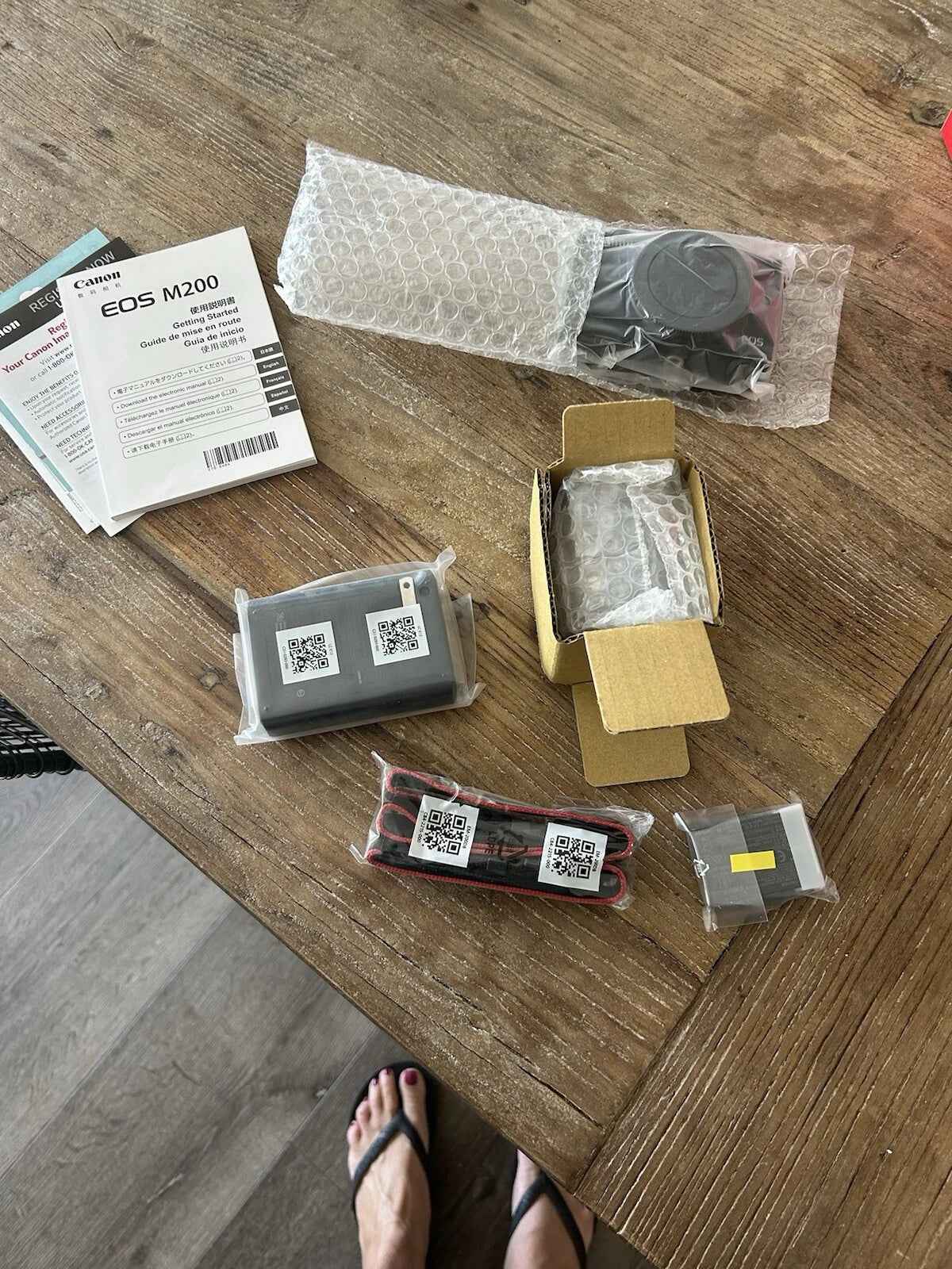 Canon EOS M200 + EF-M 15-45mm Lens - cameraavenue