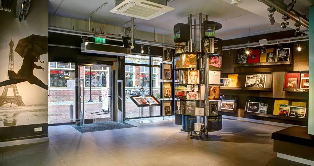 Leica S3 64MP Medium Format DSLR Camera (Body Only, Black) - cameraavenue