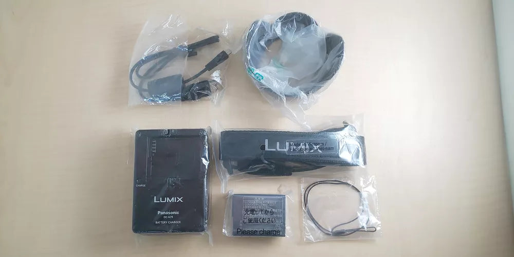 Panasonic Lumix DMC-FZ200 Digital Camera – 12.1 MP, 24× Optical Zoom, Black - cameraavenue