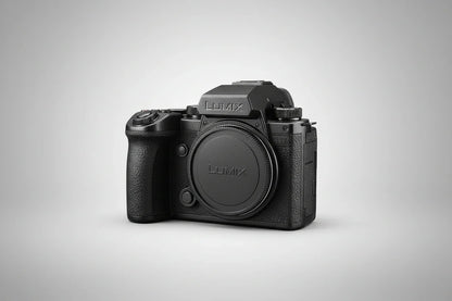 Panasonic Lumix S5 IIX + 20-60mm & 50mm Lenses Kit - cameraavenue