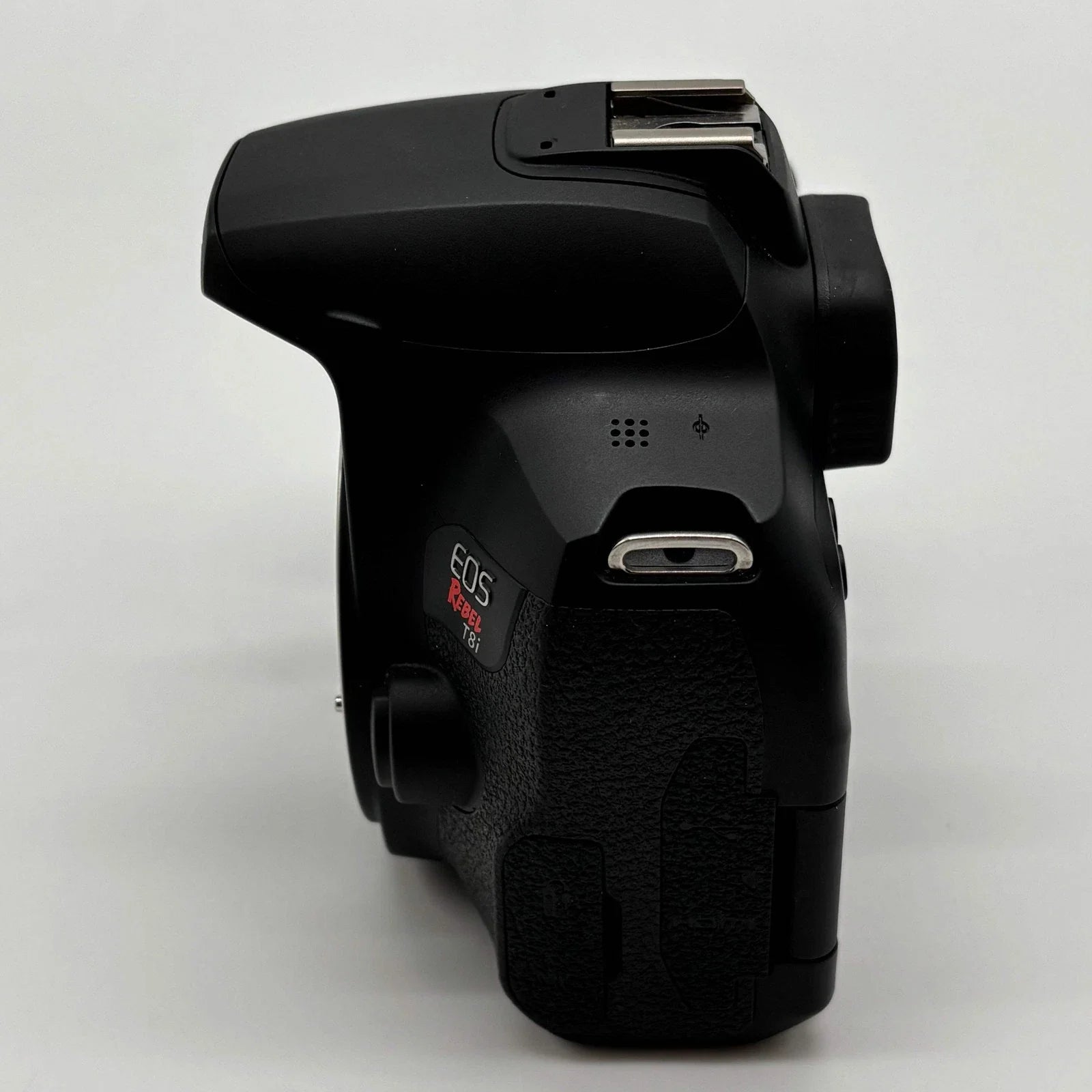 Canon EOS Rebel T8i DSLR Camera (Body Only) – Black