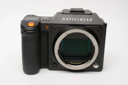 Hasselblad X2D 100C Medium Format Mirrorless Camera (Body Only) — Black